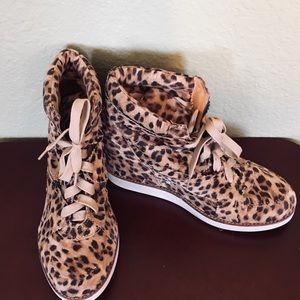 Leopard print wedges